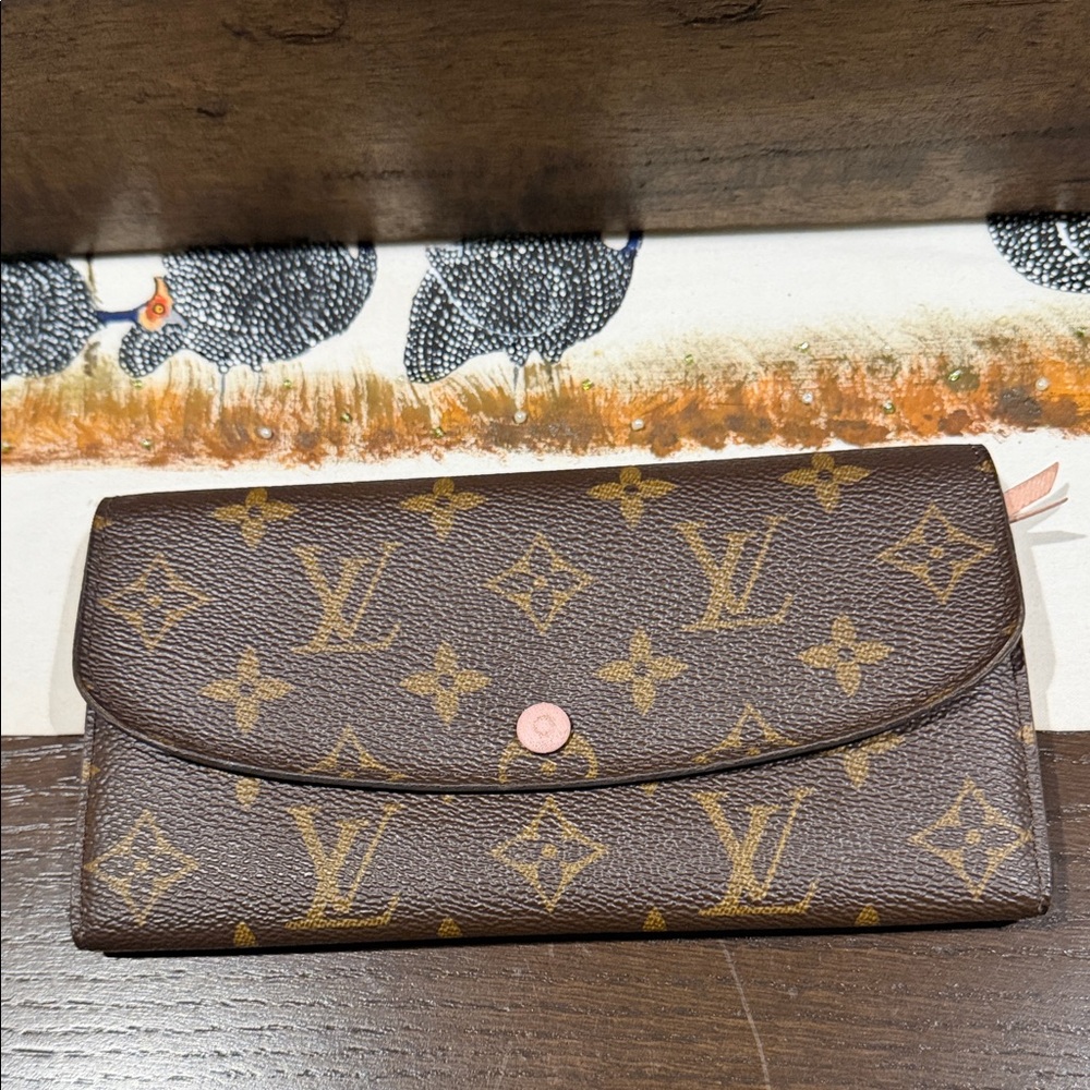 Stunning Louis Vuitton Wallet with Pink Leather Inside